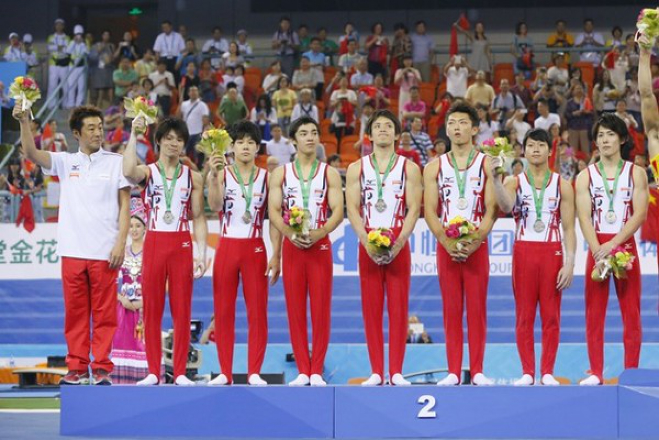 Чемпионат мира по спортивной гимнастике. У японской мужской сборной золотая медаль в групповом соревновании